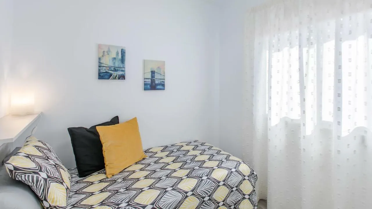 Santa Cruz Downtown Apartment